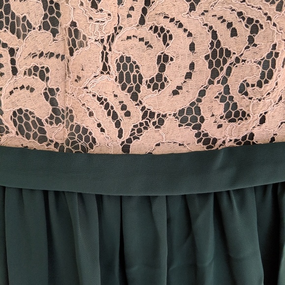 Emerald Green Sleeveless Dress by Jasmine - Picture 3 of 4